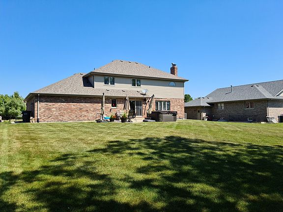 4th image of 9101 Glenshire St