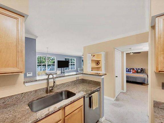 3rd image of 1125 Villagio Cir