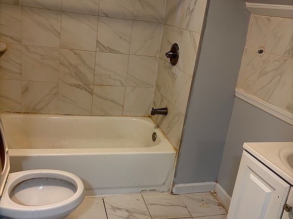 2nd image of 202 Parker Ave