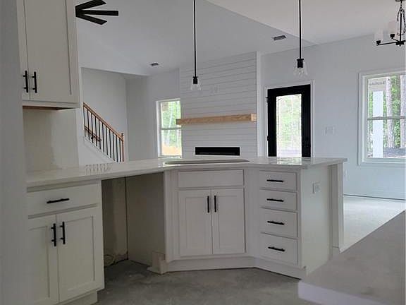 2nd image of 2455 Ashton Dr