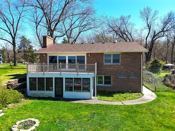 50416 E Lake Shore Dr, Dowagiac, MI 49047