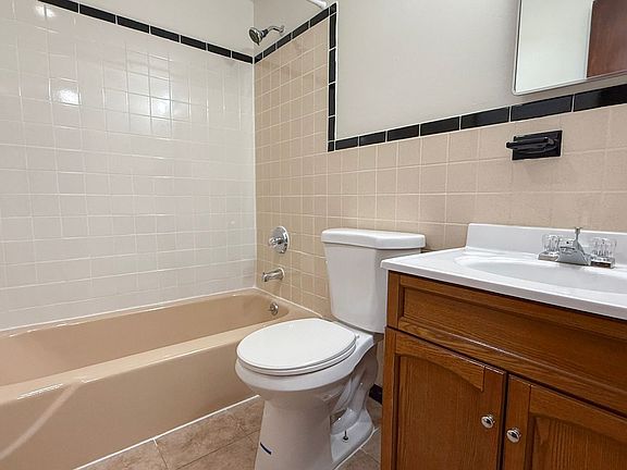5th image of 180 Bond St APT C6