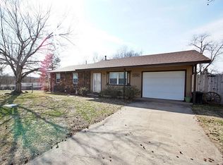 702 Hillcrest Ave, Tahlequah, OK 74464