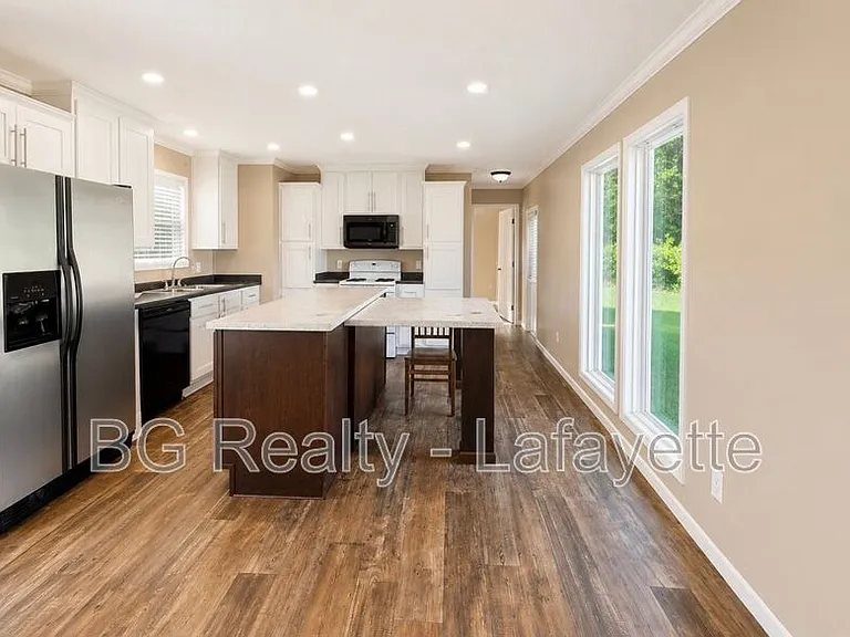 290 Gulino St — Photo 2