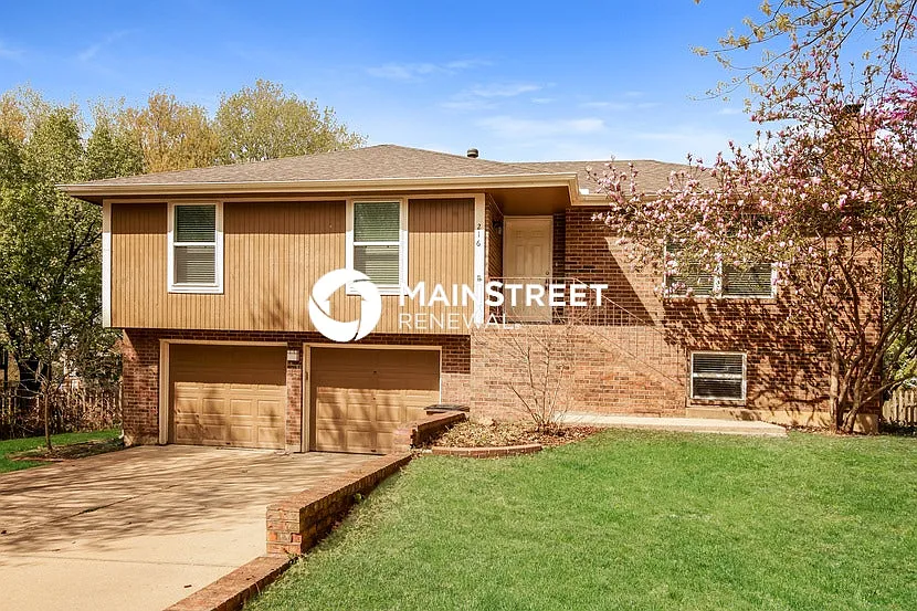 216 W Heritage Dr — Photo 2