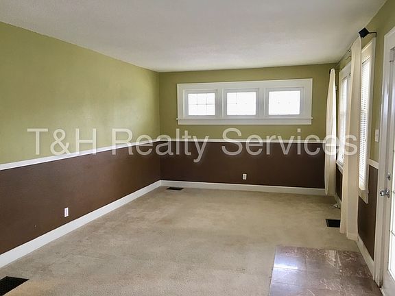 3rd image of 4001 Graceland Ave