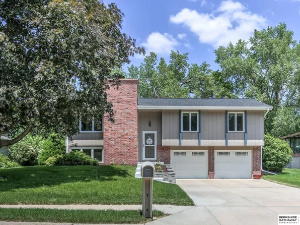 7412 Washington St, Ralston, NE 68127