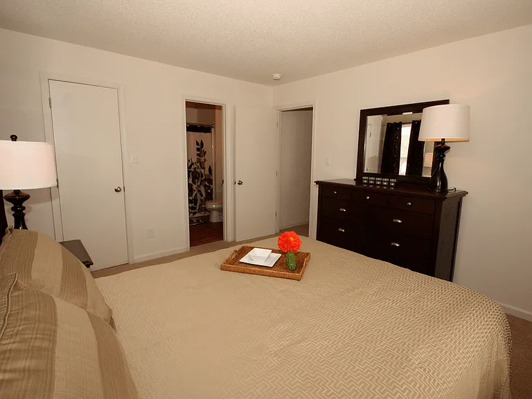 The Landings at Markhams Grant Apartments — Photo 24