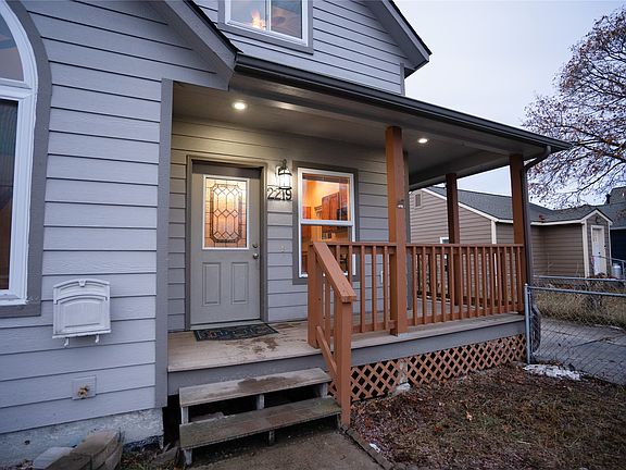 3rd image of 2219 Mount Ave
