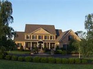 151 Appletree Ln, Hummelstown, PA 17036