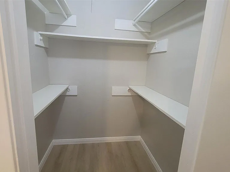 22131 Pearl Lake Dr — Photo 25