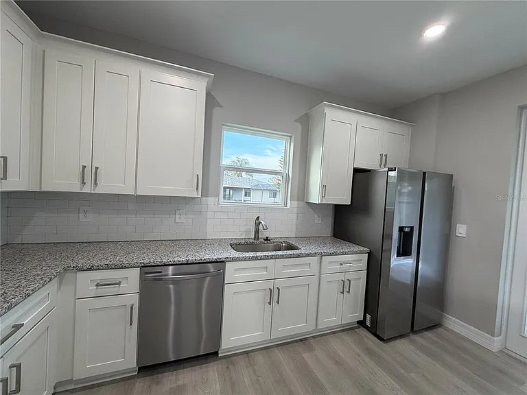 1100 Homer St NW — Photo 13
