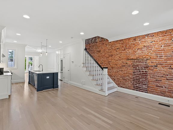 5th image of 3914 13th St NW