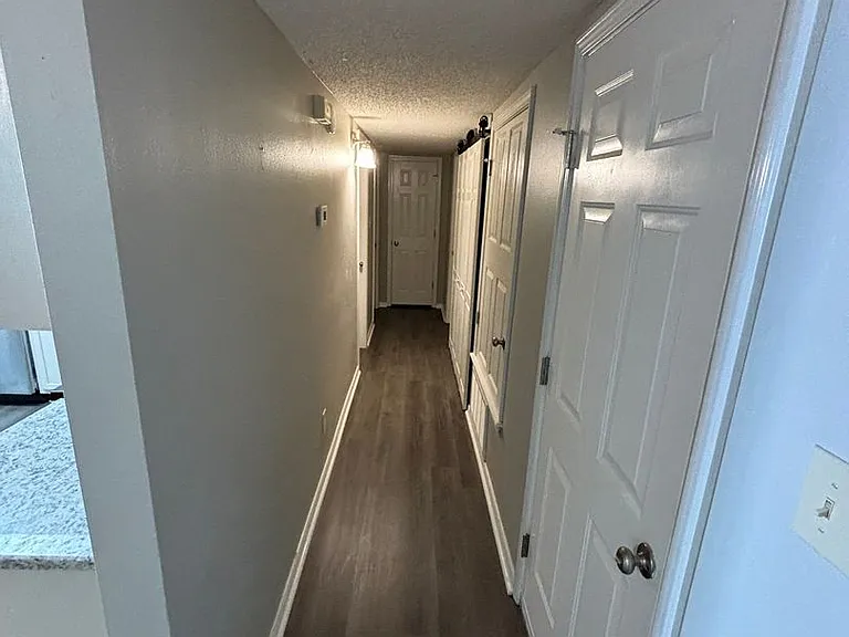 3320 N Detroit Ave — Photo 14