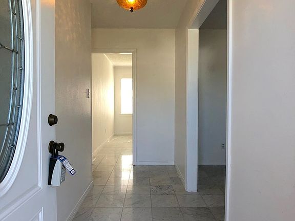 4th image of 4197 Danamar Dr