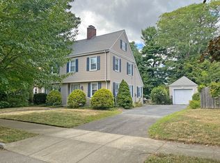 17 Grove St, New Bedford, MA 02740