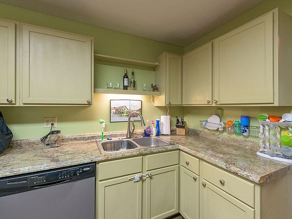 4th image of 4404 Lake Villa Dr