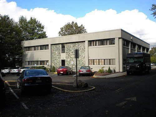 2nd image of 29 S Airmont Rd