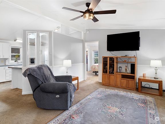 4th image of 6674 NE Aquarius Lane