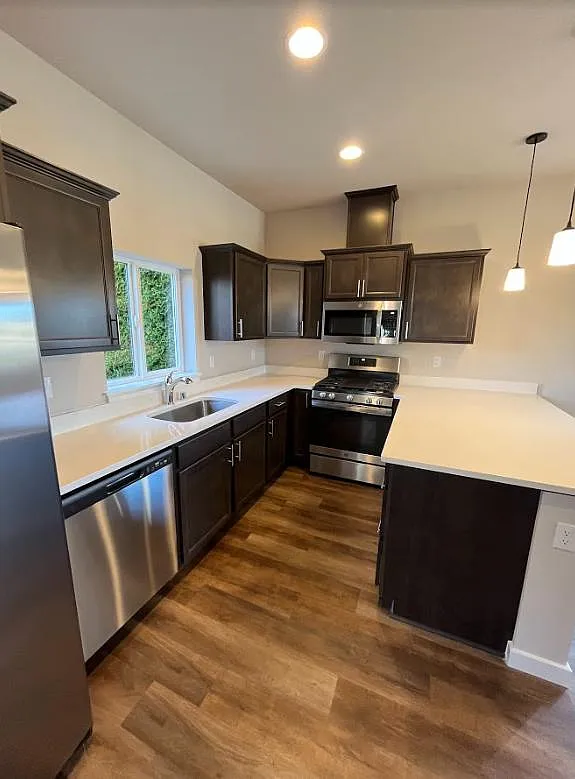 3 bed, 1491 sqft, $3,050 — Photo 4