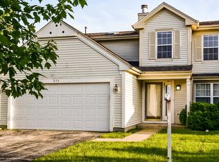 899 Fox Chase Dr #899, Round Lake Beach, IL