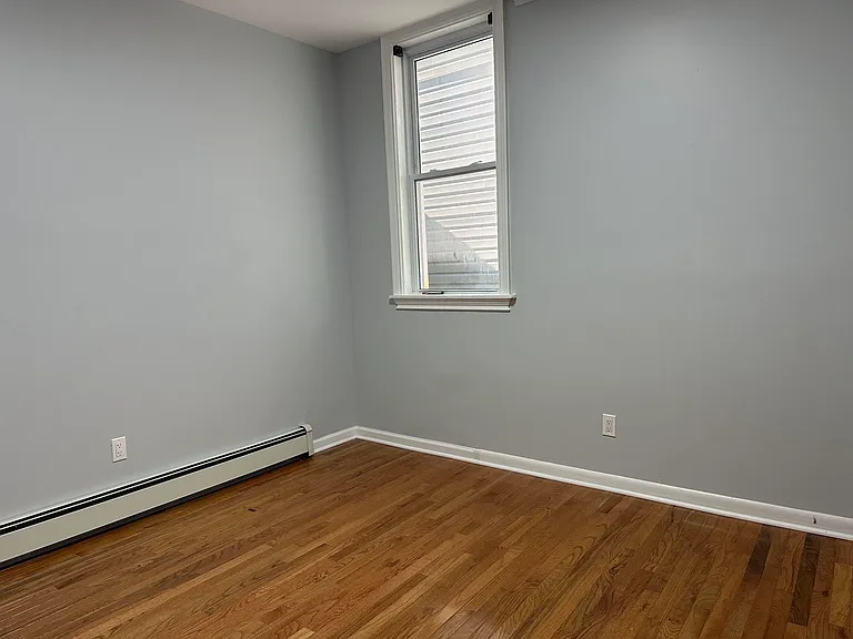 235 Griffith St #1 — Photo 4