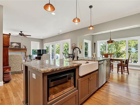 4th image of 19072 Mink Farm Rd