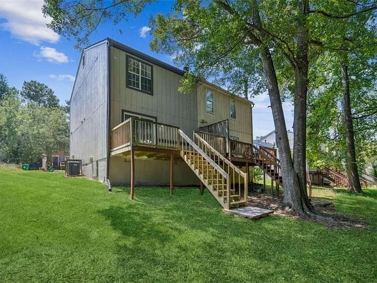 6458 Bedford Ln — Photo 17