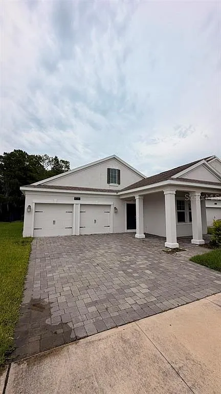 3 bed, 2.0 bath, 2068 sqft, $2,900 — Photo 2