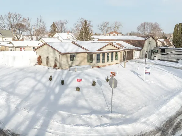 170 Jefferson St, Winneconne, WI 54986