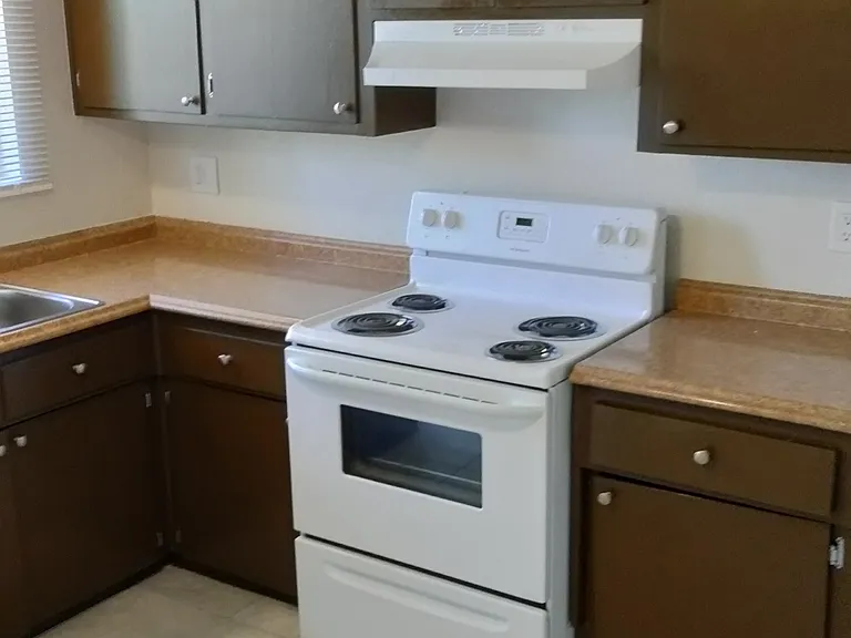 4431 E 3rd St #10 — Photo 17