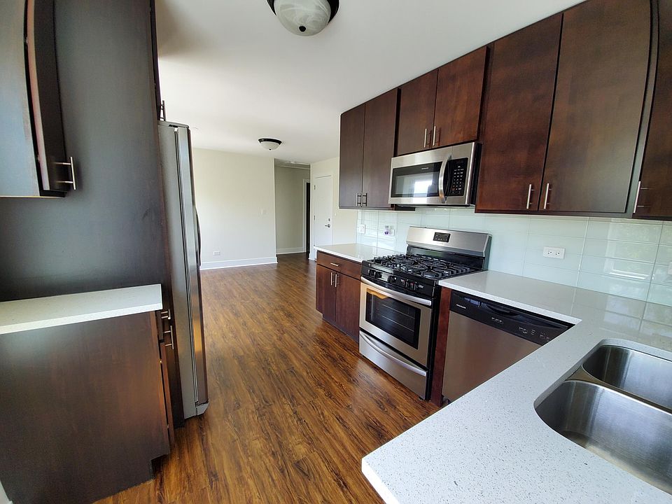 1st image of 2957 N Hamlin Ave #3A