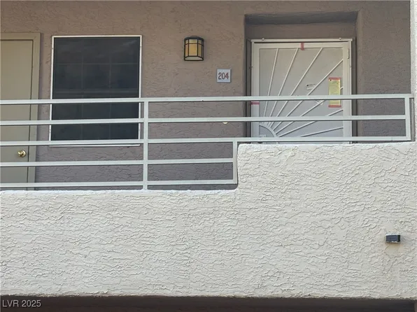 2060 Mesquite Ln APT 204, Laughlin, NV 89029