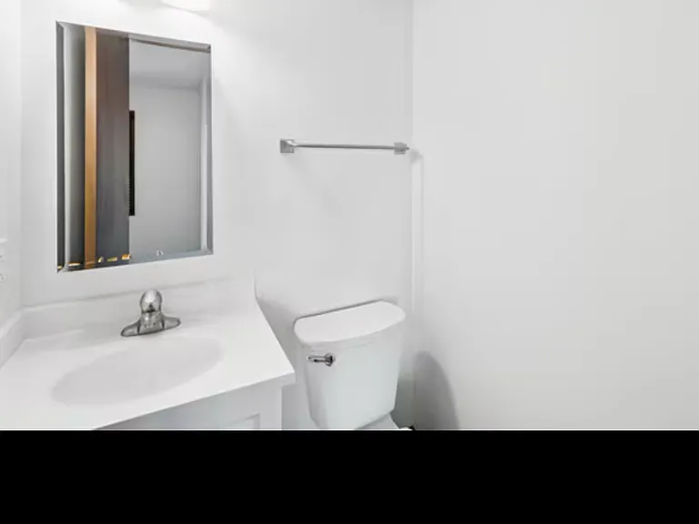 6710 S 83rd Ave #15 — Photo 5
