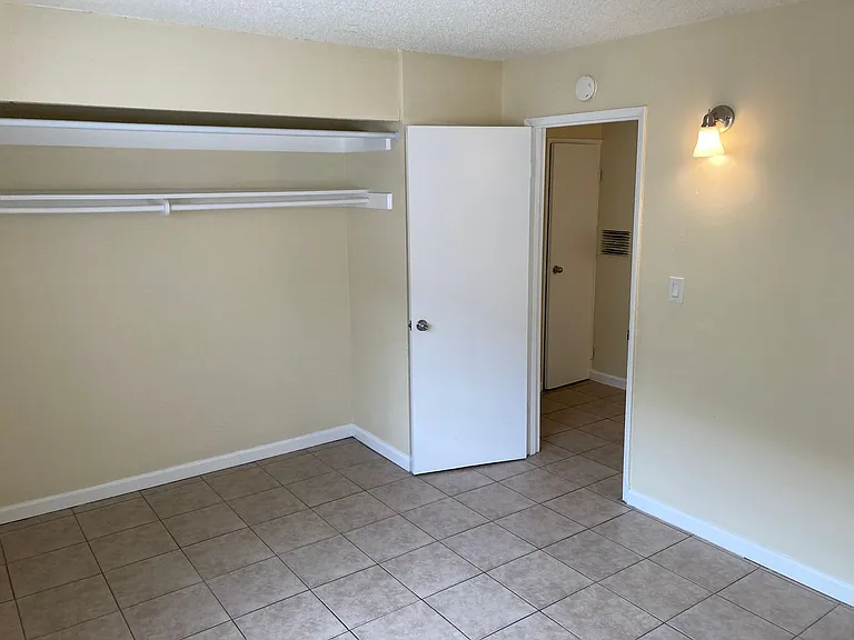52nd Street Apartments — Photo 31