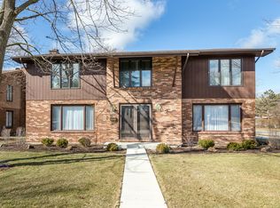 434 Elm St, Deerfield, IL 60015