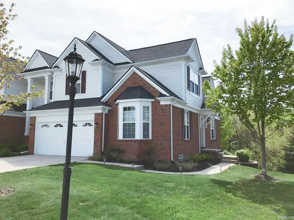 29319 Douglas Dr #1, Novi, MI 48377