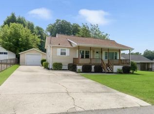 44 Harrison Ave, Rossville, GA 30741