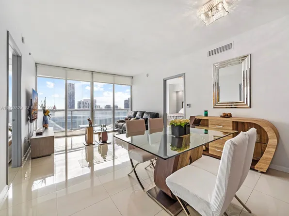 495 Brickell Ave APT 5203, Miami, FL 33131
