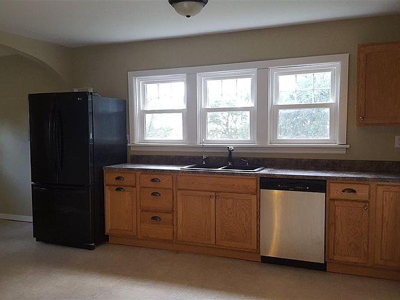 3rd image of 14190 Olive Ave