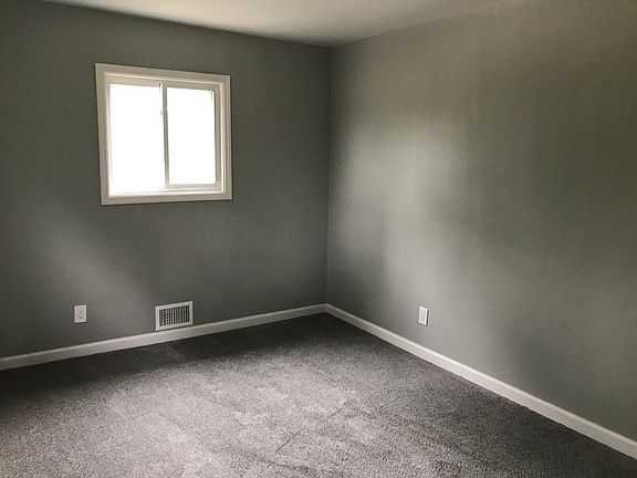 3rd image of 18 Dillon Ave