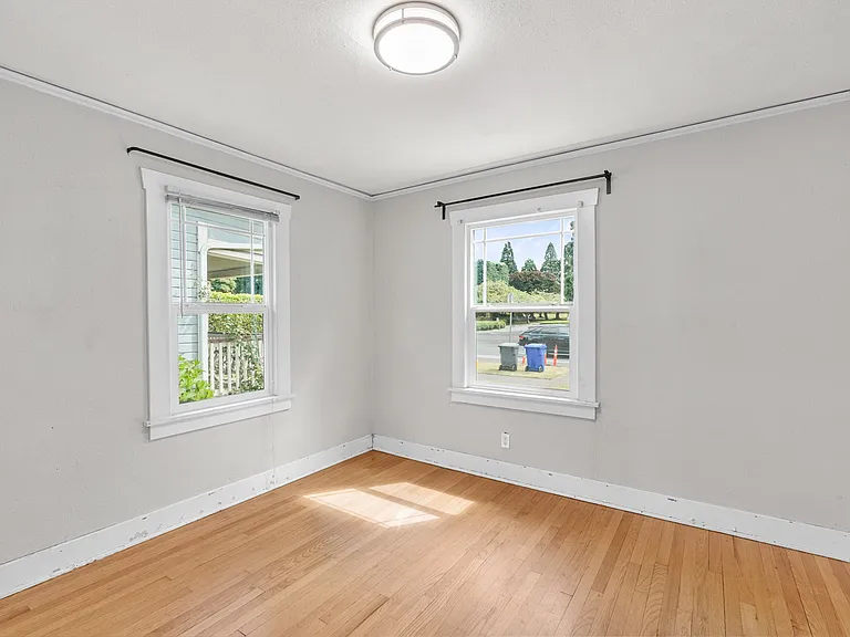 4925 N Willamette Blvd — Photo 10