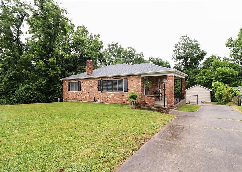 1st image of 11725 Manor Lake Dr