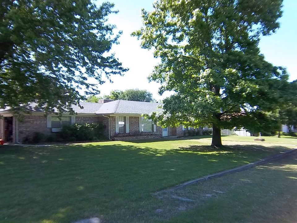 1st image of 521 S 4th St