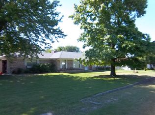 521 S 4th St, Okemah, OK 74859