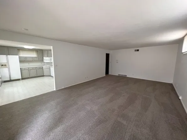 119 River St -Martin Apts, 119 River St APT 5, Iowa City, IA 52246