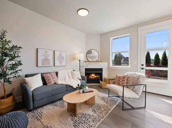 20556 NE Empire Ave, Bend, OR 97701