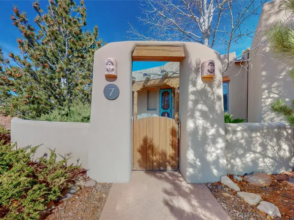 7 Cagua Rd, Santa Fe, NM 87508