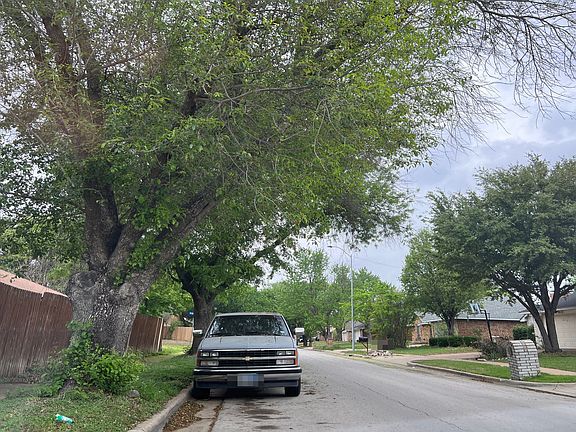 4th image of 5527 Maplewood St