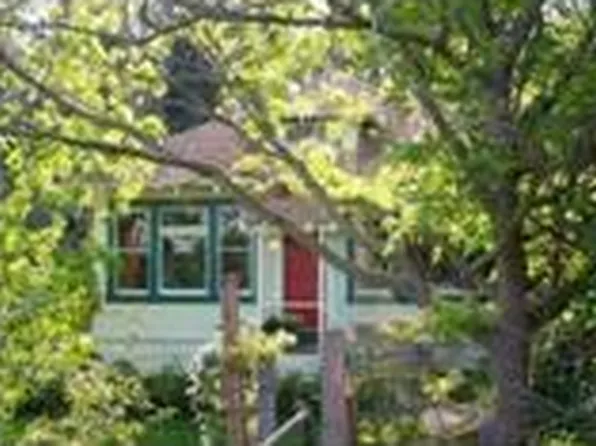 350 Primrose Ln, Watsonville, CA 95076